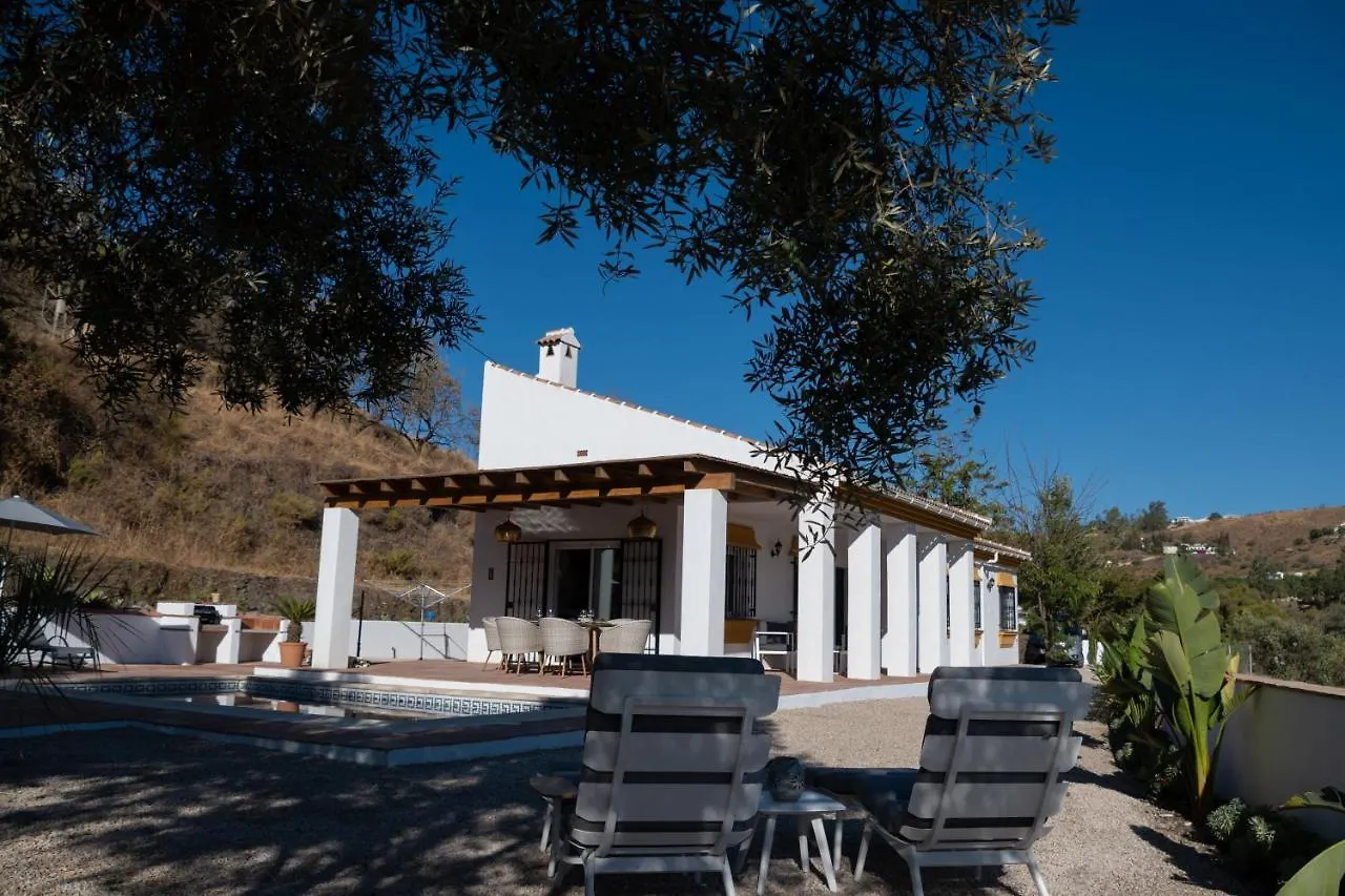 Casa Calmante - Stunning 3-Bedroom Villa With Private Pool Cómpeta 0*,  Spanje